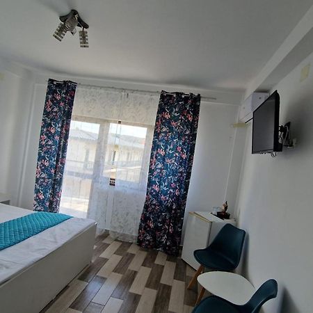 Sweet Desire Bed & Breakfast Vama Veche Bagian luar foto