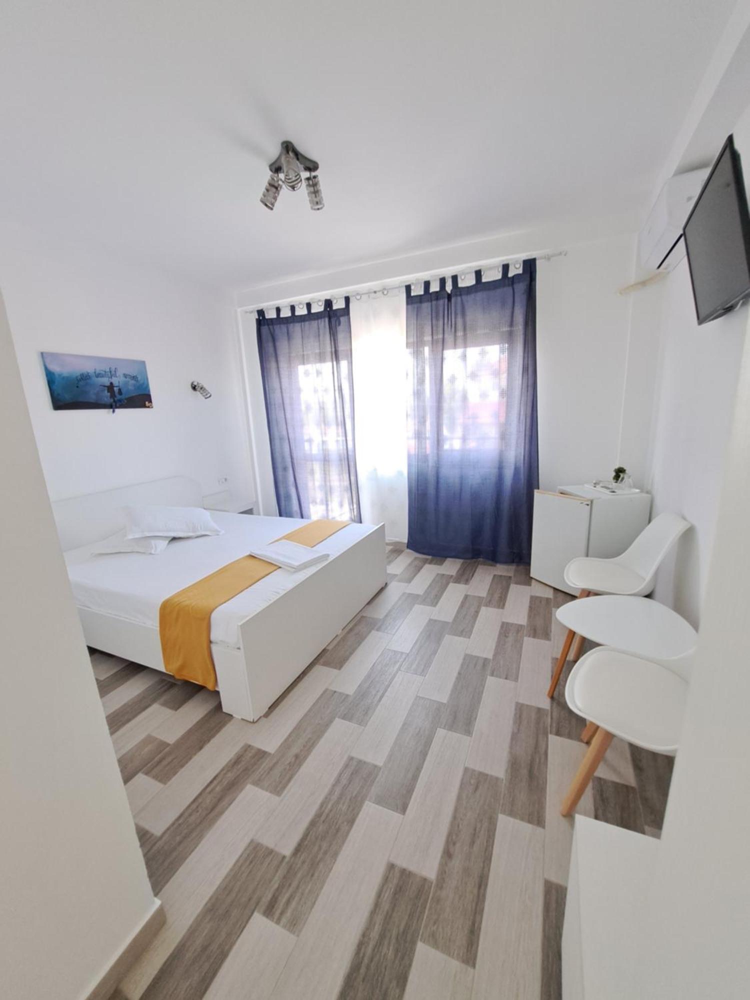 Sweet Desire Bed & Breakfast Vama Veche Bagian luar foto
