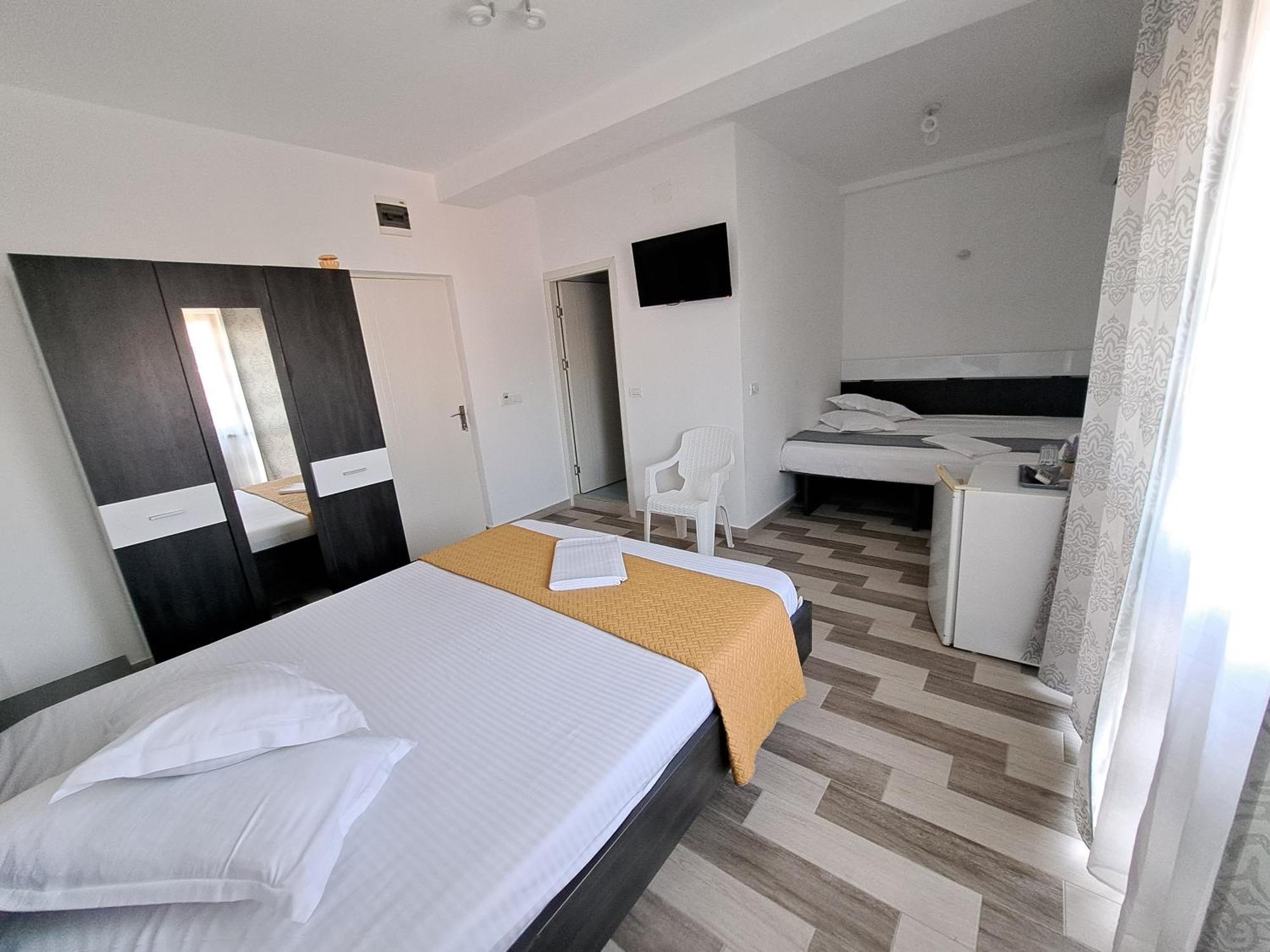 Sweet Desire Bed & Breakfast Vama Veche Bagian luar foto